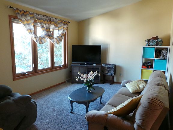 2nd image of 995 Bluehill Ave