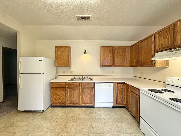 2707 Taft St — Photo 10
