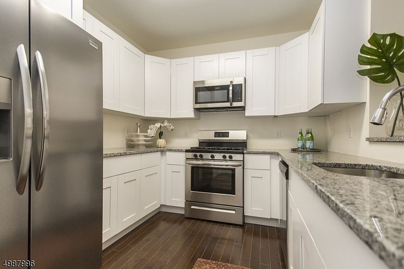 1st image of 90 Clinton Ave