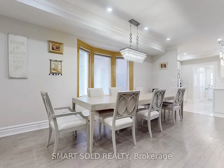 1040 Ossington Ave #MAIN FLR 2ND FLR — Photo 5