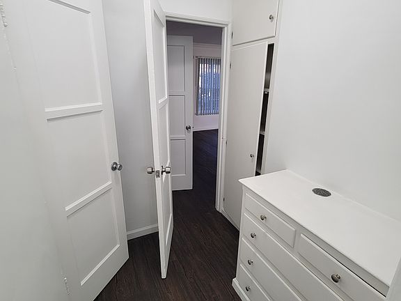 4th image of 5940 Melrose Ave APT 5