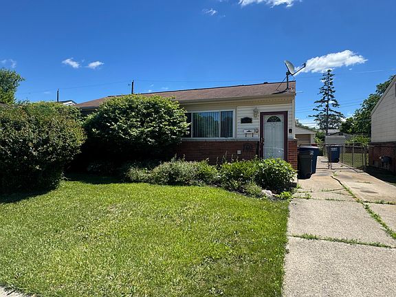 2nd image of 1639 Winifred St