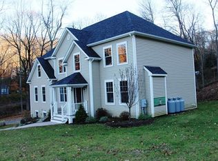 47 Shelley Rd, Bethel, CT 06801