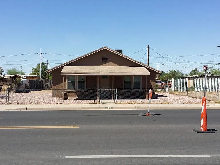 413 N Trekell Rd — Photo 3