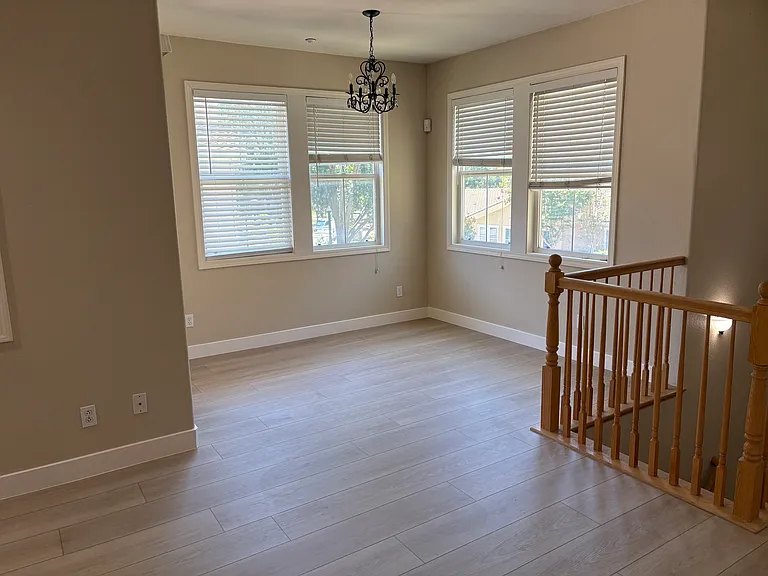 3265 Monaghan St — Photo 2
