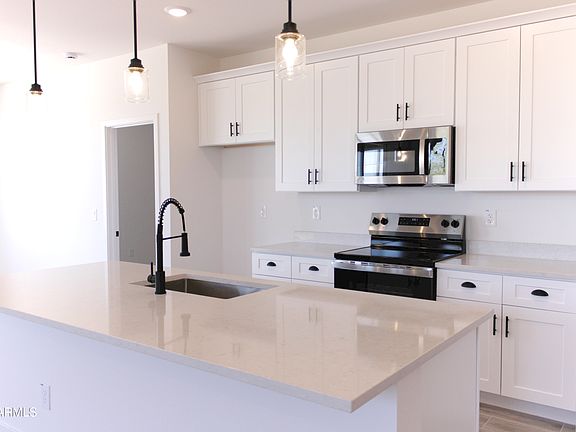 4th image of 3220 W SOLANO Drive