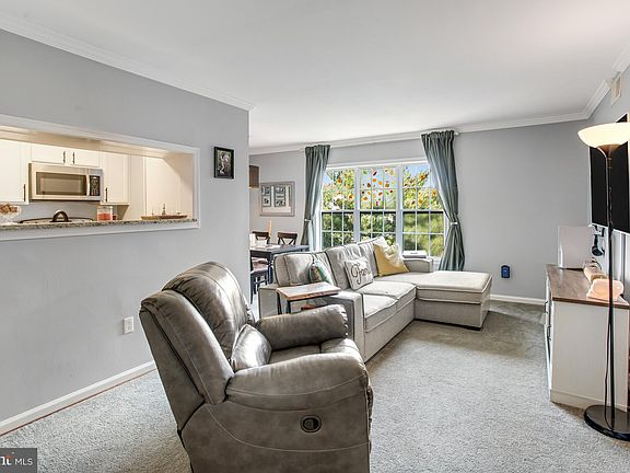 5th image of 15637 Horseshoe Ln #637