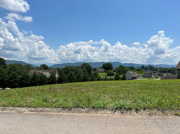 144 Settlers Pointe Cir, Maryville, TN 37804