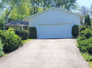 18719 Crowley Rd, Harvard, IL 60033