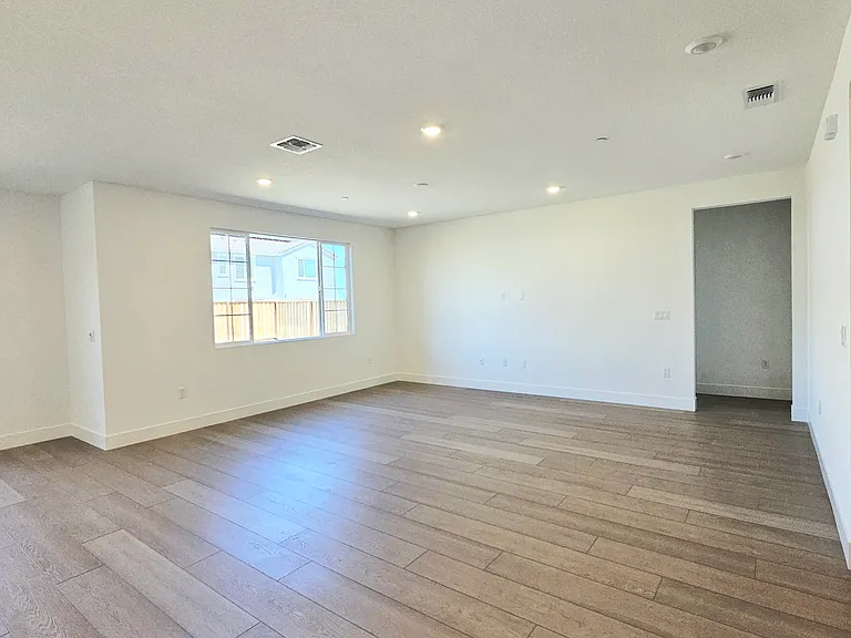 Family/Dining area