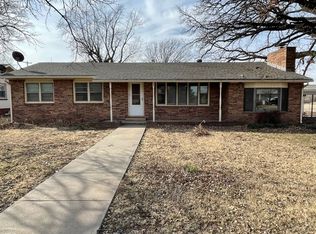 1441 State St, Lamont, OK 74643