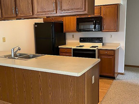 4th image of 5870 Beechwood Dr #D