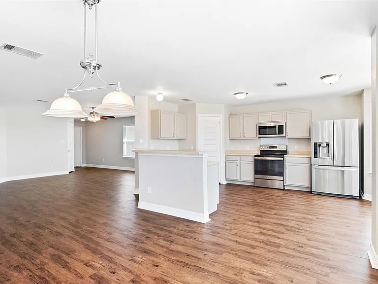 219 Almquist St — Photo 11