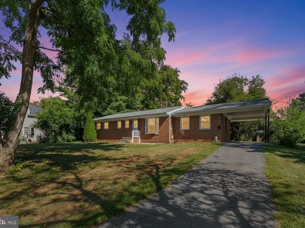 328 S Church St, Berryville, VA 22611