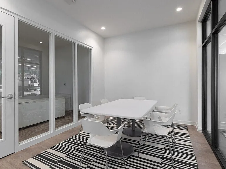 Leasing Office