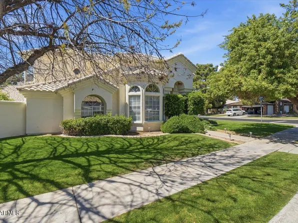 1919 E CLIPPER Court, Gilbert, AZ 85234