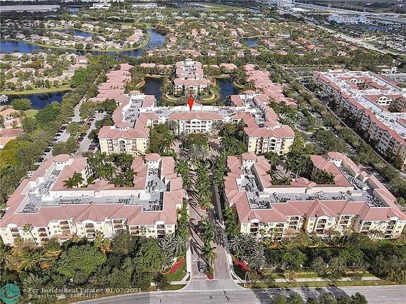5th image of 16102 Emerald Estates Dr APT 427