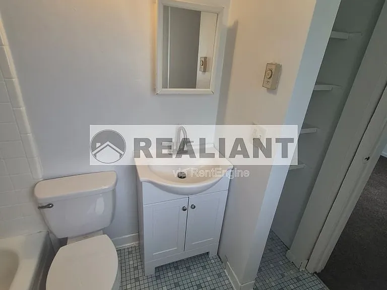 918 Highland Ave #9 — Photo 7