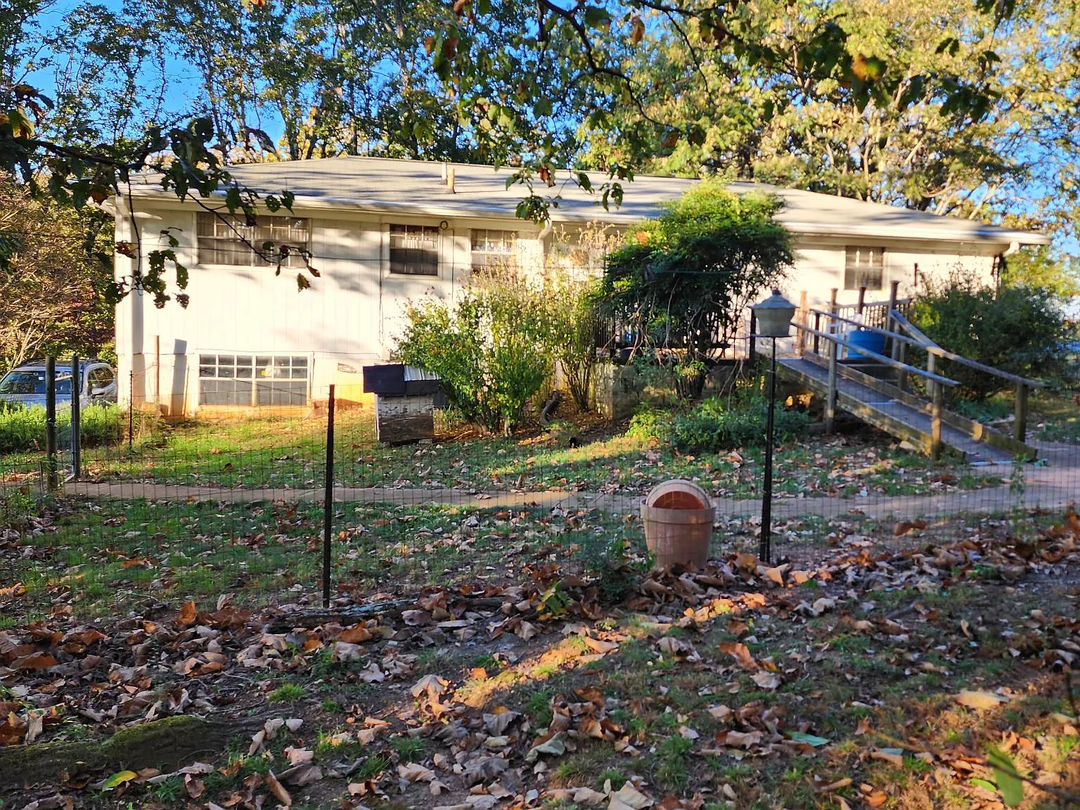 3 bed, 2.5 bath, 1375 sqft, $1,850 — Photo 2