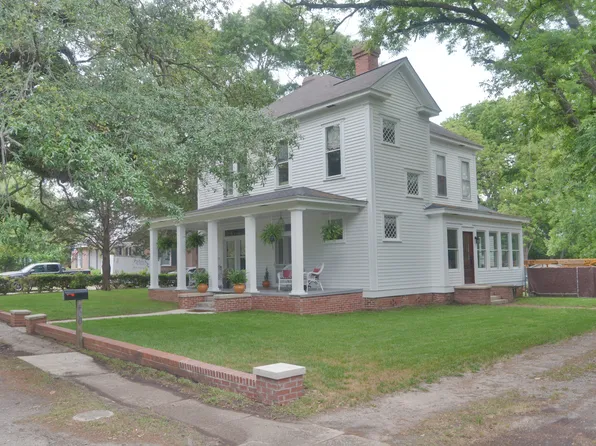 406 Saluda Ave, Batesburg, SC 29006