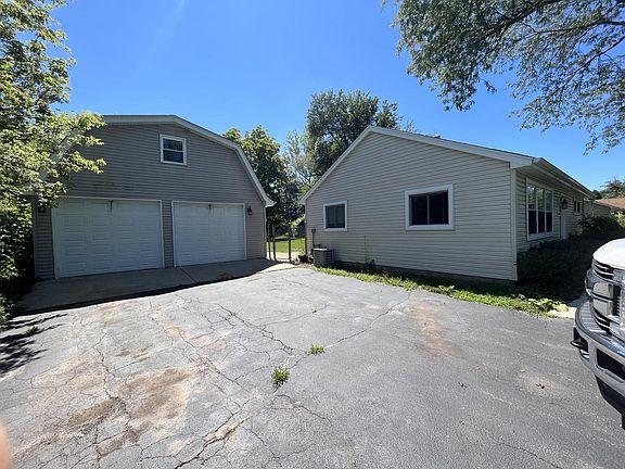 4th image of 26W345 Burdette Ave