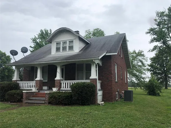 405 S Front St, Okawville, IL 62271