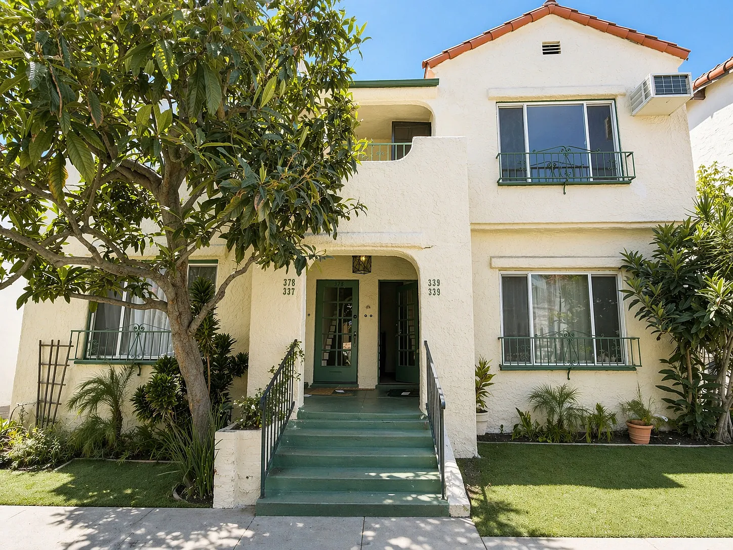 2 bed, 1250 sqft, $3,600 — Photo 2