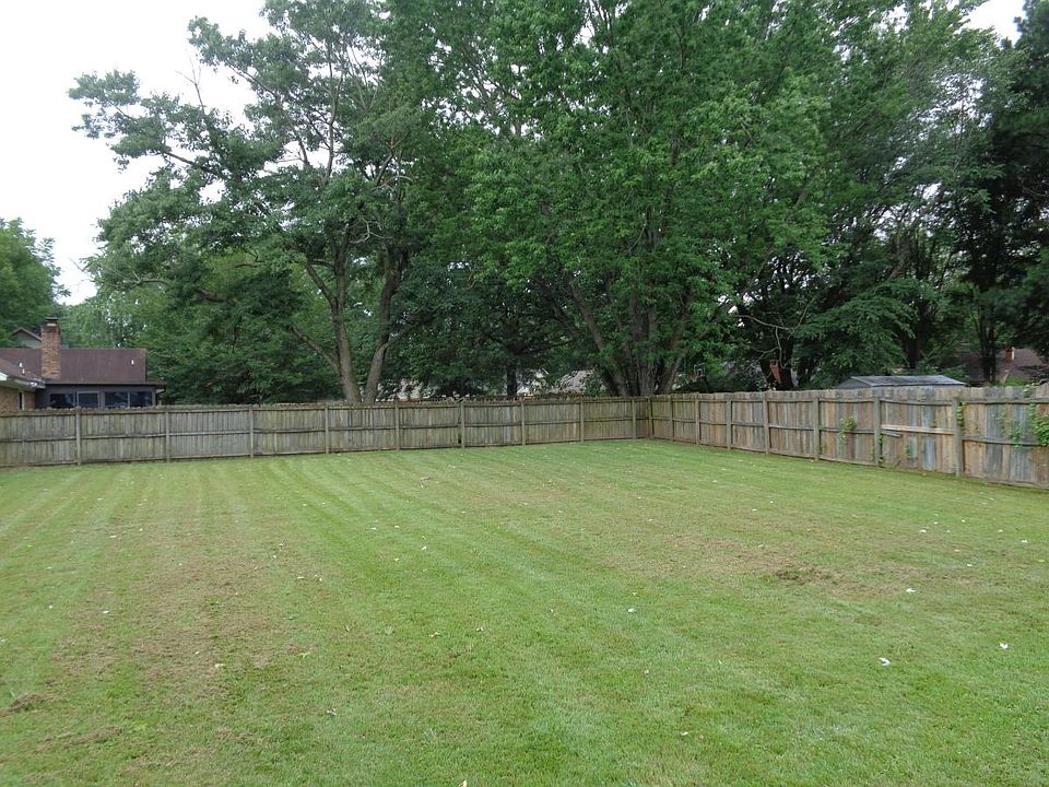 2nd image of 4609 Wicklow Dr