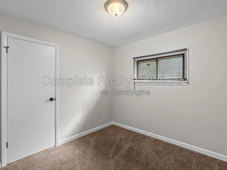 201 Sadonia Ave — Photo 20
