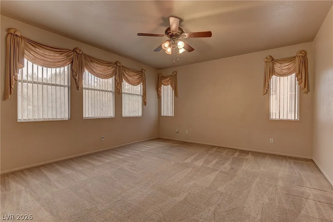 4 bed, 2.5 bath, 2046 sqft, $2,200 — Photo 4
