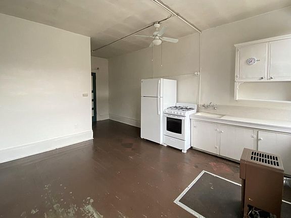 3rd image of 5206 Ballard Ave NW #8