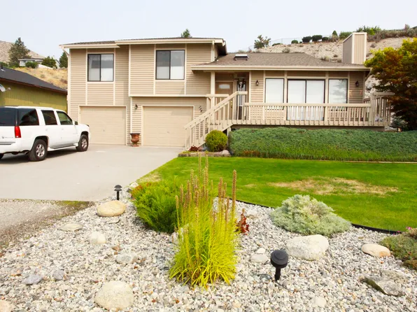 714 Golf Course Rd, Chelan, WA 98816