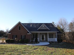 305 Creekwood Dr, Bardstown, KY 40004