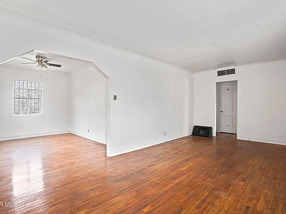 5th image of 4707 El Portal Dr
