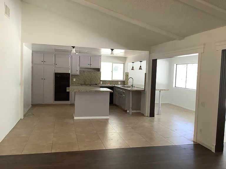 9130 Old Castle Rd — Photo 4