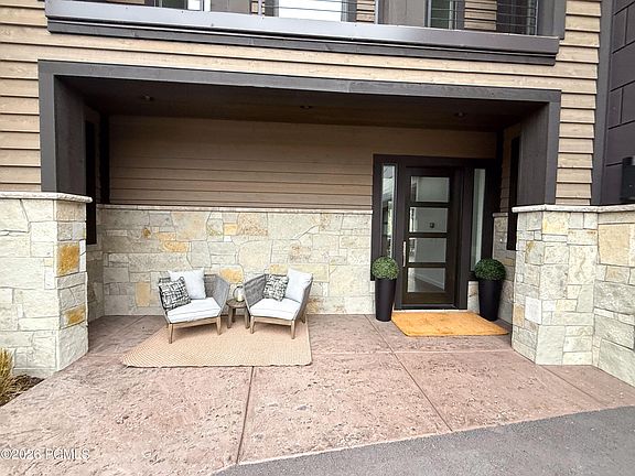 2nd image of 838 N Burro Peak Cir