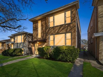 8121 S Commercial Ave, Chicago, IL, 60617