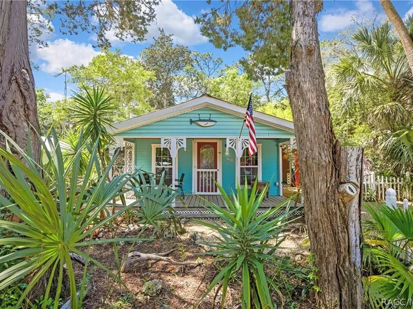 21 62nd St, Yankeetown, FL 34498