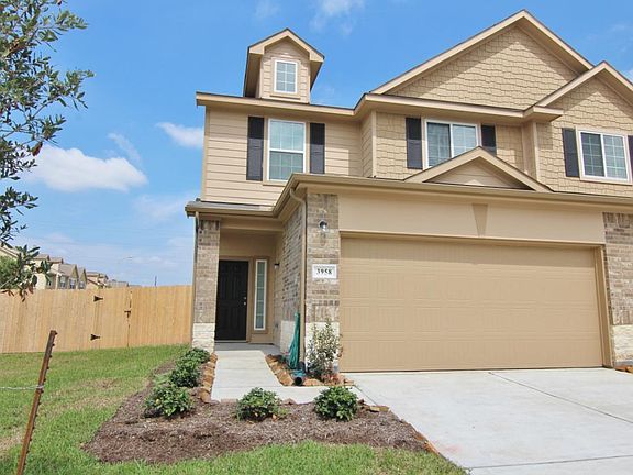 2nd image of 3958 Lexington Manor Ct