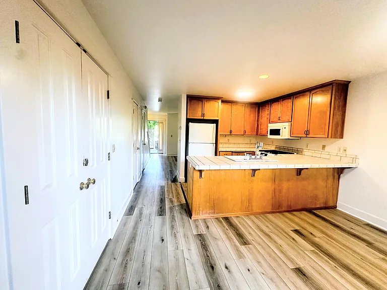 826 Park St — Photo 8