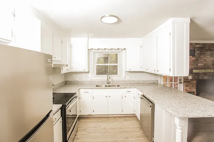 448 Pitney Rd — Photo 6
