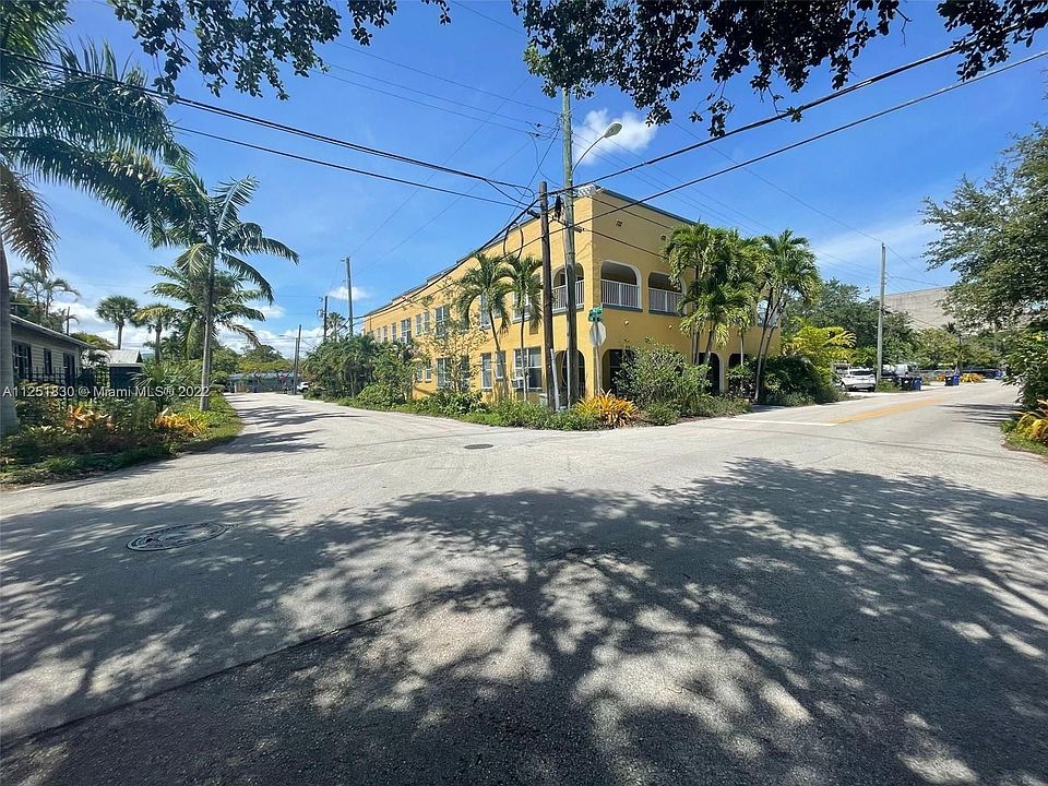 2nd image of 729 Middle St #2