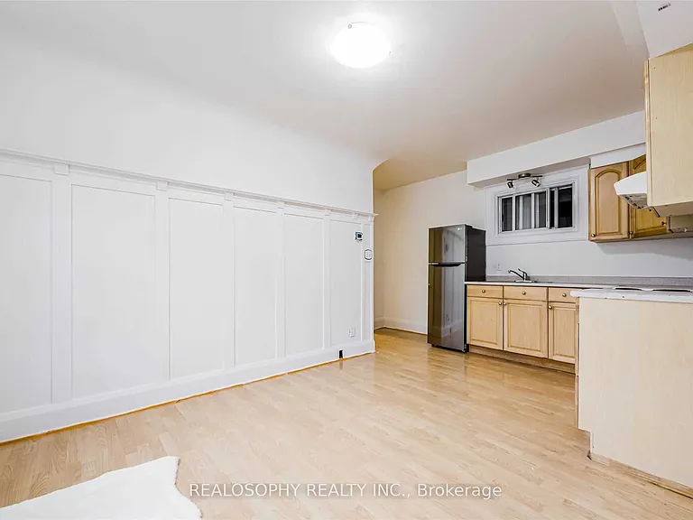 66 Dorval Rd — Photo 4