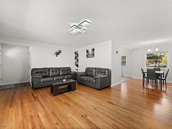 4th image of 11907 Glamer Dr