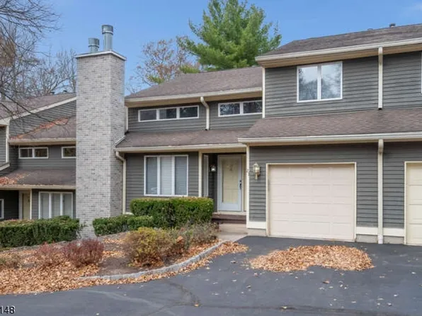 23 Greenbriar Ln, Clinton Twp., NJ 08801