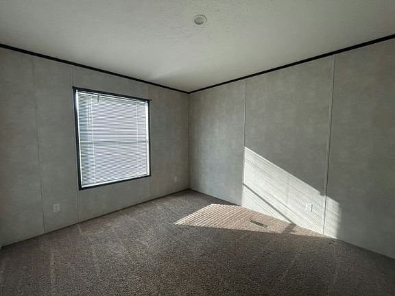 3rd image of 425 Warbler Ln #425