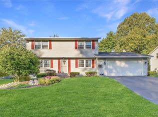 7488 Apache Ln, Liverpool, NY 13090