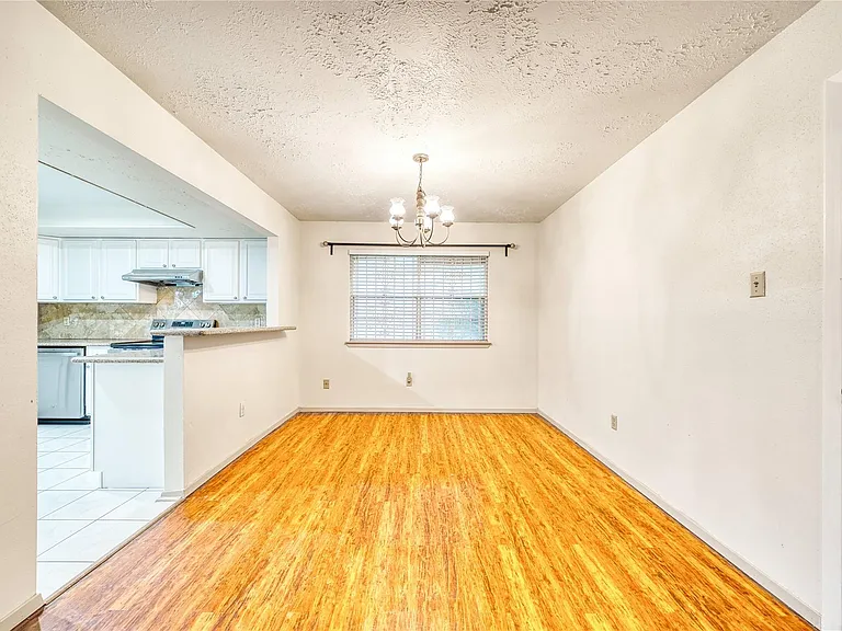 7811 Westbank Ave — Photo 11