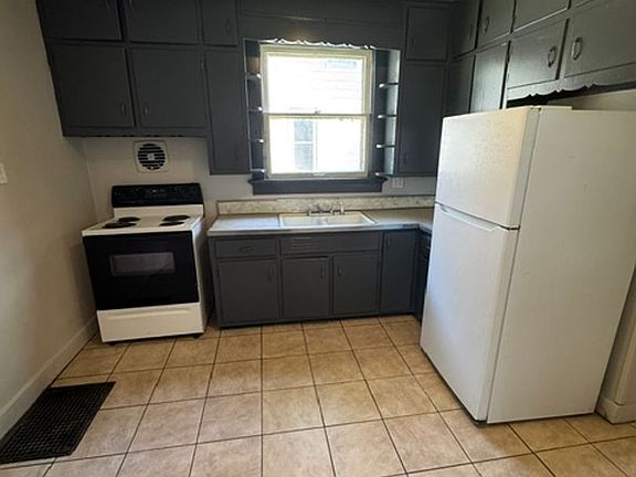 4th image of 1307 Saint Marys Ave
