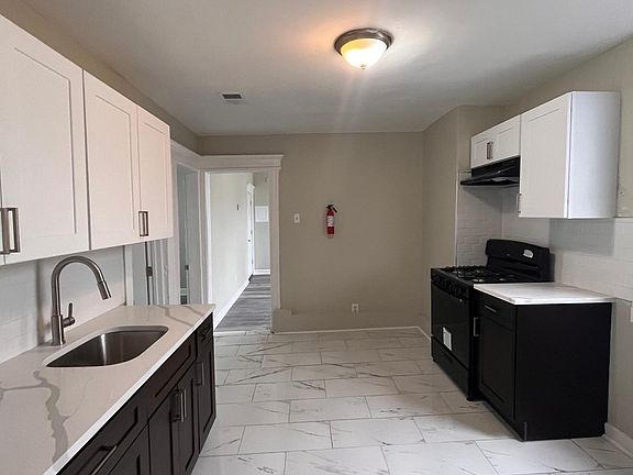 3rd image of 141 Sunset Ave #2A